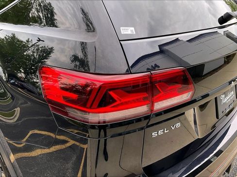 Used 2023 Volkswagen Atlas SEL R-Line AWD/4WD image 34