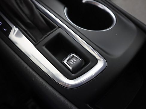 Used 2024 Chevrolet Equinox LS image 44