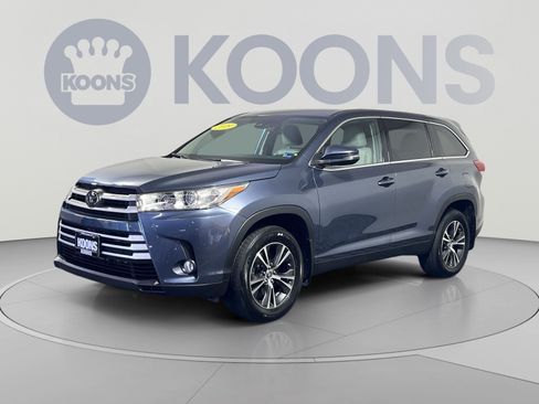 Used 2019 Toyota Highlander Plus AWD/4WD image 5