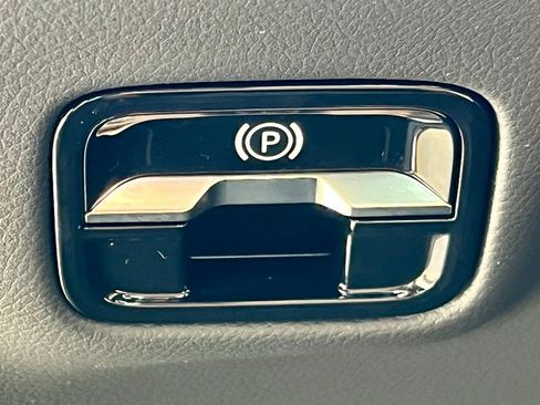 Certified 2026 Mercedes-Benz E 350 4MATIC Sedan image 31