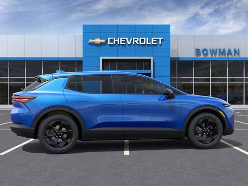 New 2026 Chevrolet Equinox EV LT image 5