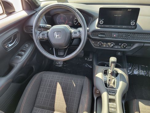 Used 2023 Honda HR-V Sport image 11