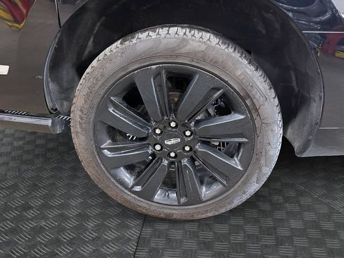 Used 2024 Lincoln Navigator L Reserve w/ Equipment Group 201A AWD/4WD image 16