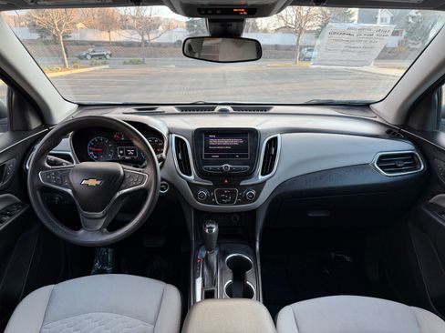 Used 2020 Chevrolet Equinox LS w/ LPO, Cargo Package FWD image 18