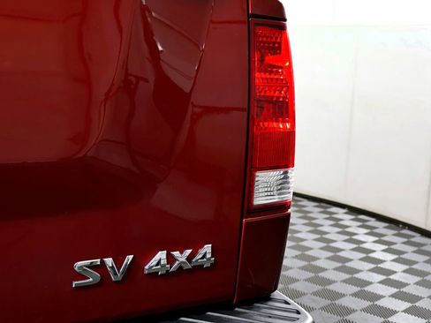 Used 2015 Nissan Titan SV image 17