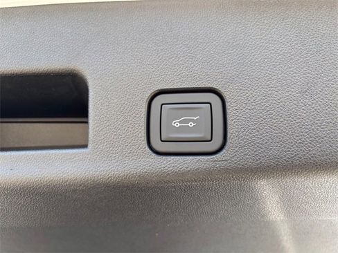 New 2025 Chevrolet Traverse LT w/ Enhanced Driving Package image 31