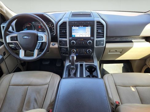 Used 2019 Ford F150 Lariat w/ Equipment Group 502A Luxury AWD/4WD image 20