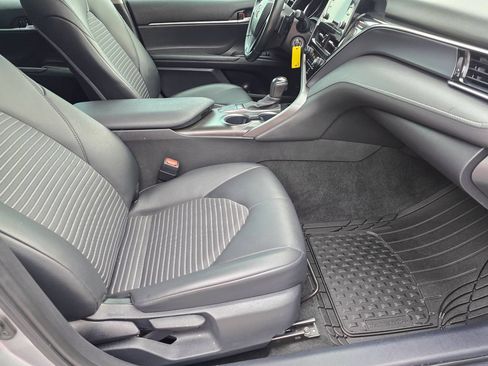 Used 2023 Toyota Camry SE FWD image 38