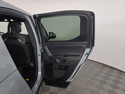 Used 2024 Rivian R1T Adventure AWD/4WD image 18