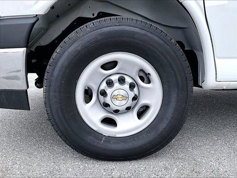 New 2025 Chevrolet Express 3500 w/ Driver Convenience Package image 7