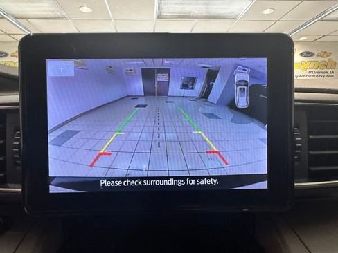 Used 2023 Ford Explorer XLT w/ Equipment Group 202A image 4