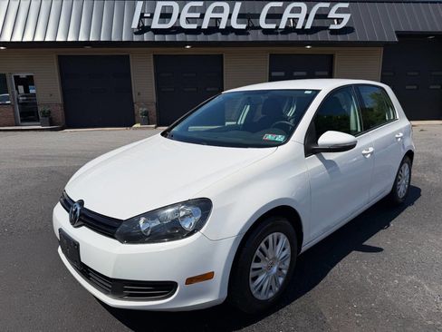Used 2010 Volkswagen Golf 4-Door FWD image 1
