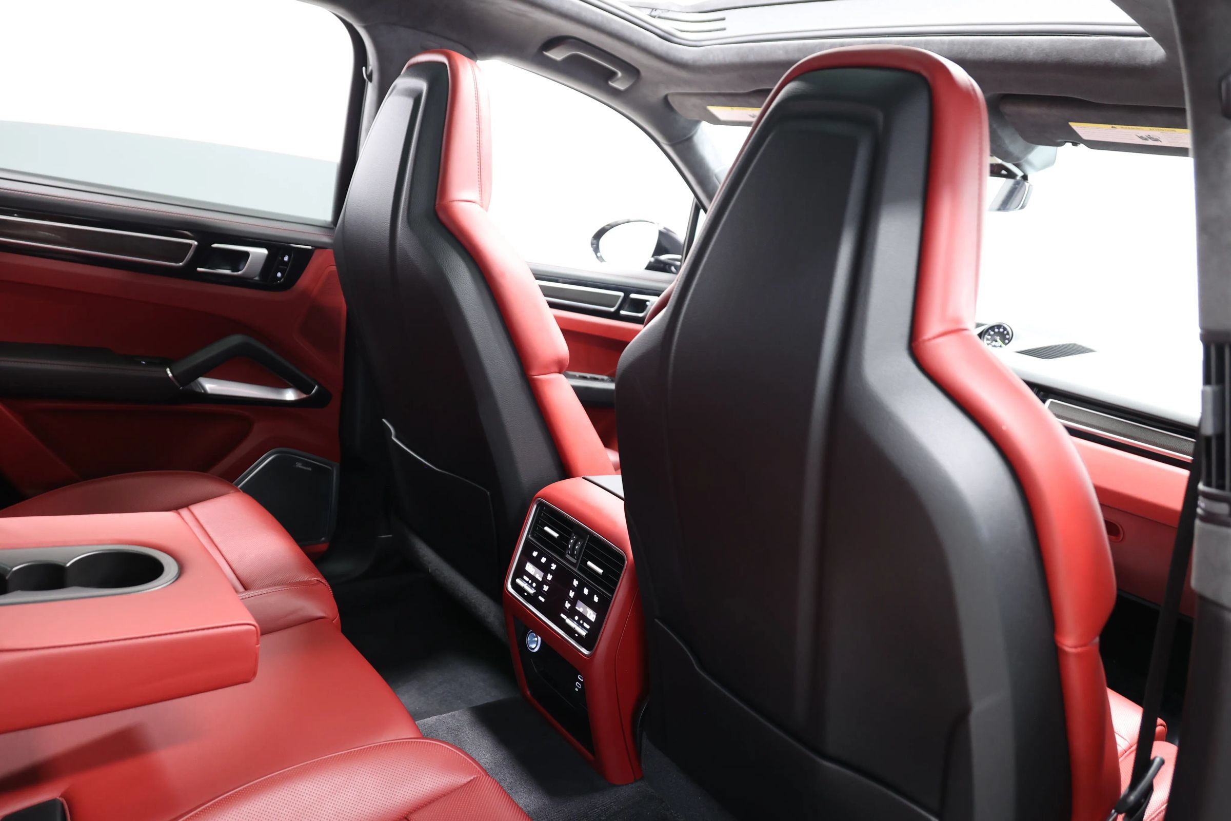 Used 2021 Porsche Cayenne Turbo S AWD/4WD image 95