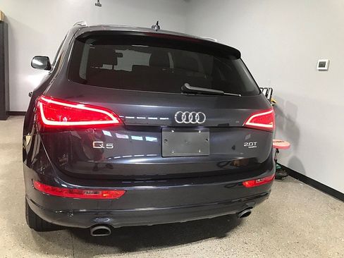 Used 2013 Audi Q5 2.0T Premium w/ Convenience Pkg AWD/4WD image 4