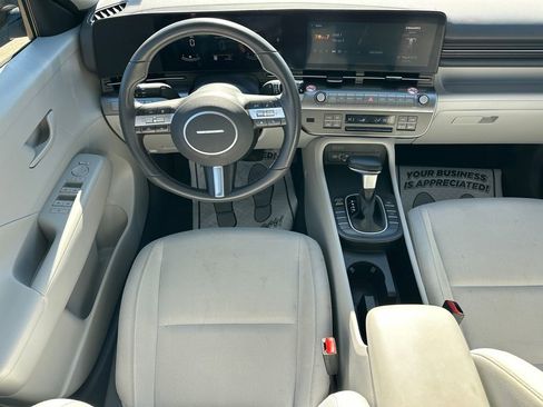 Used 2025 Hyundai Kona SEL image 22