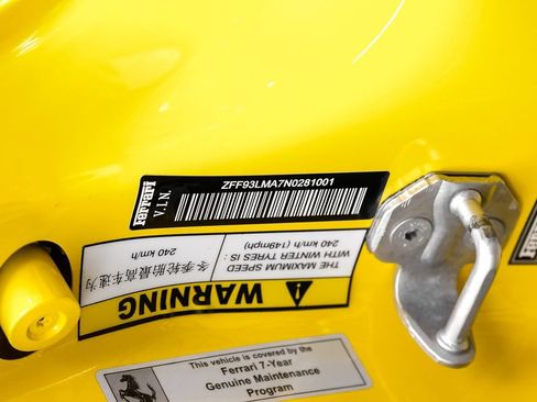 Used 2022 Ferrari F8 Tributo RWD image 57