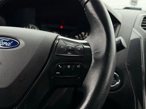 Used 2017 Ford Explorer XLT image 9