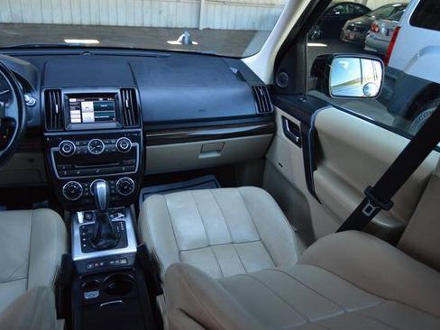 Used 2013 Land Rover LR2 HSE AWD/4WD image 54