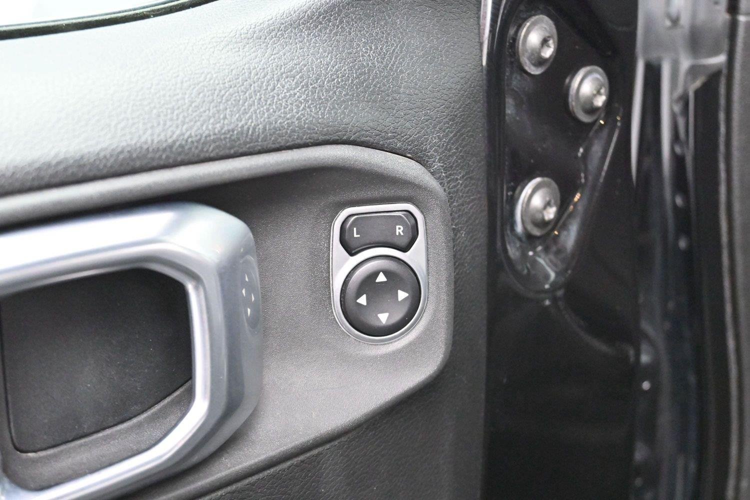 Used 2020 Jeep Gladiator Rubicon AWD/4WD image 10