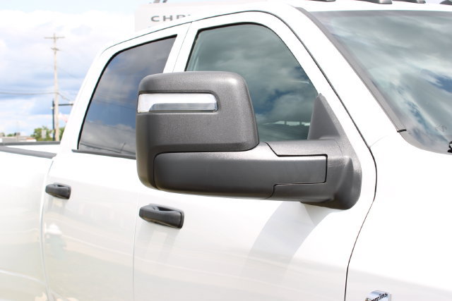 Used 2025 RAM 3500 Tradesman AWD/4WD image 2