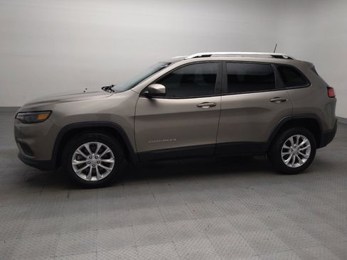 Used 2020 Jeep Cherokee Latitude FWD image 2