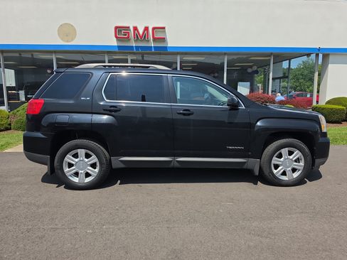 Used 2016 GMC Terrain SLE w/ Convenience Package AWD/4WD image 2