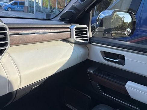 Used 2024 Toyota Sequoia Capstone image 9