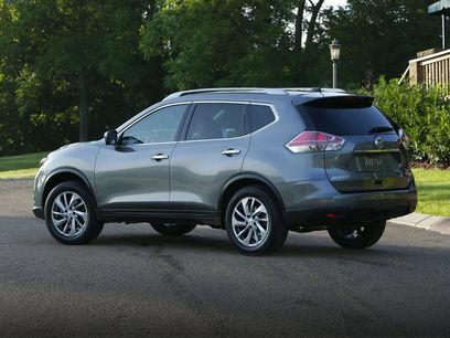 Used 2016 Nissan Rogue SV
