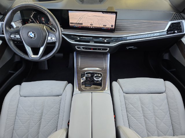 Used 2025 BMW X5 xDrive40i w/ Executive Package AWD/4WD image 21