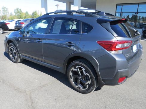 Used 2022 Subaru Crosstrek 2.5i Limited w/ Moonroof Package 1 AWD/4WD image 3