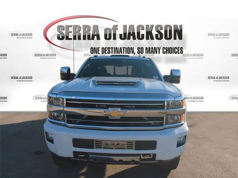 Used 2019 Chevrolet Silverado 2500 High Country w/ Duramax Plus Package image 3