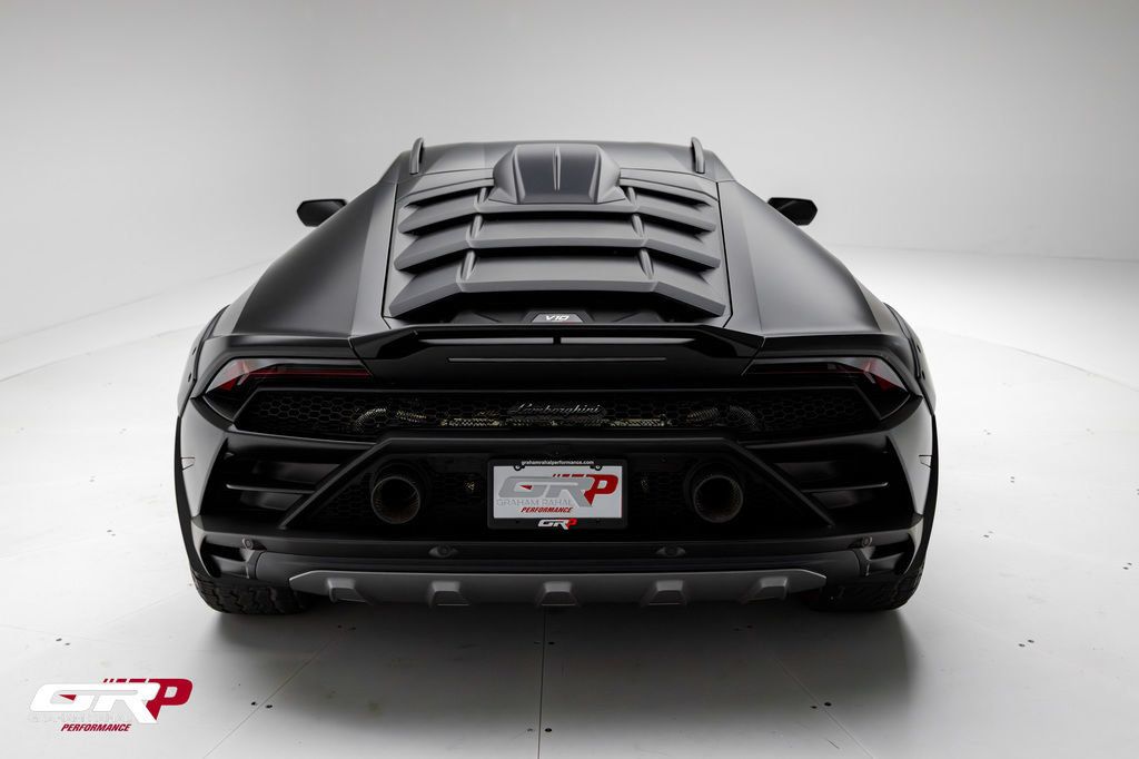Used 2023 Lamborghini Huracan Sterrato AWD/4WD image 4