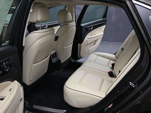 Used 2016 Hyundai Equus Signature RWD image 11