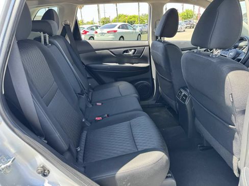 Used 2019 Nissan Rogue SV FWD image 15