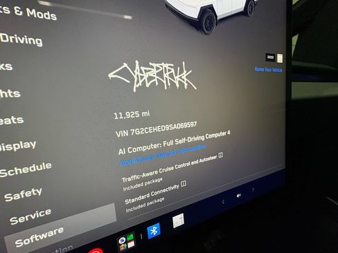 Used 2025 Tesla Cybertruck AWD Crew Cab image 15