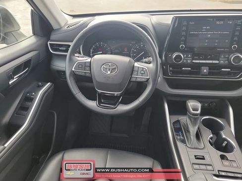 Used 2021 Toyota Highlander XLE image 12