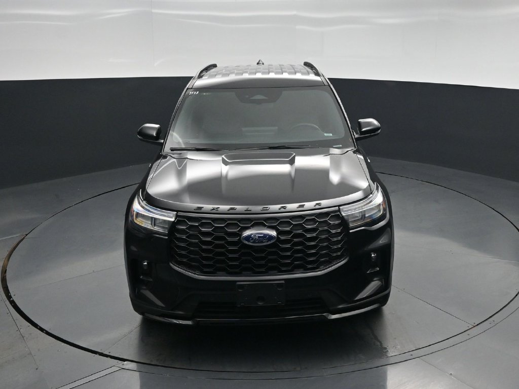 Certified 2026 Ford Explorer ST-Line w/ ST-Line Street Pack AWD/4WD image 33