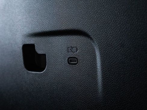 New 2026 Chevrolet Traverse LT image 36