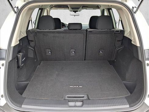 Certified 2023 Nissan Rogue SV FWD image 6