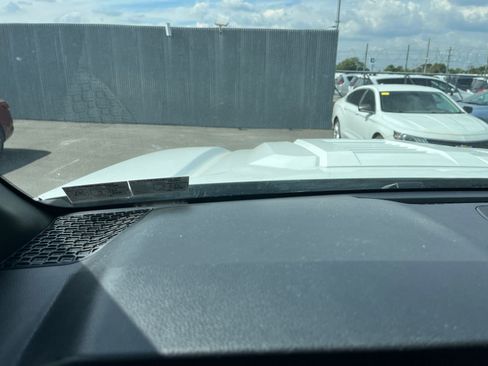 Used 2024 Toyota Tacoma TRD Sport image 32