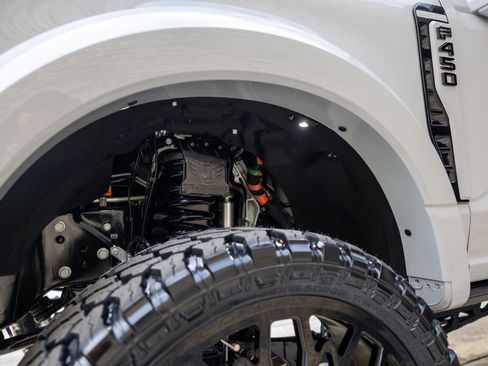 Used 2026 Ford F450 Platinum w/ Platinum Plus Package image 24