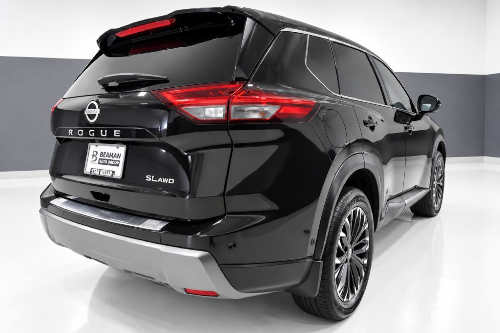 Used 2025 Nissan Rogue SL w/ Tech Package AWD/4WD image 8