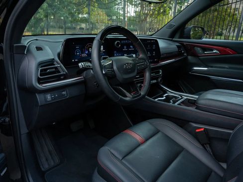 Used 2024 Chevrolet Traverse RS w/ LPO, Floor Liner Package FWD image 21