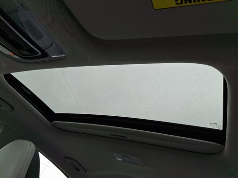 Certified 2022 Hyundai Elantra Limited w/ Cargo Package image 14