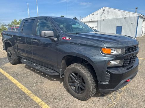 Used 2020 Chevrolet Silverado 1500 Custom Trail Boss w/ Custom Convenience Package AWD/4WD image 26