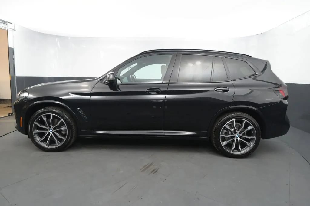 Used 2022 BMW X3 xDrive30i w/ M Sport Package AWD/4WD image 2