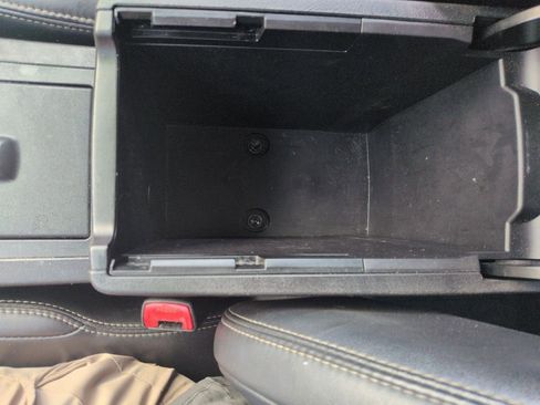 Used 2014 Toyota Camry SE image 27