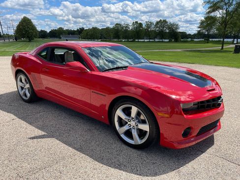 Used 2010 Chevrolet Camaro SS w/ LPO, Ground Effects Package RWD image 53