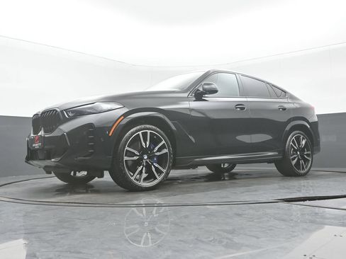 Used 2024 BMW X6 xDrive40i AWD/4WD image 32