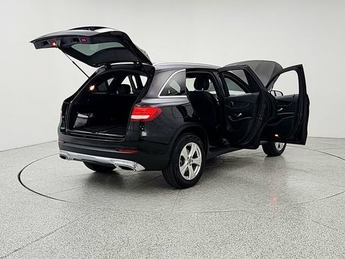 Used 2018 Mercedes-Benz GLC 300 4MATIC image 11